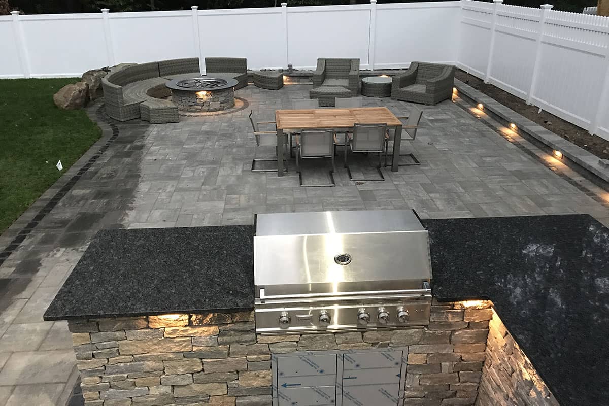 Outdoor Kitchen & Patio Designs by SalCorp Landscaping