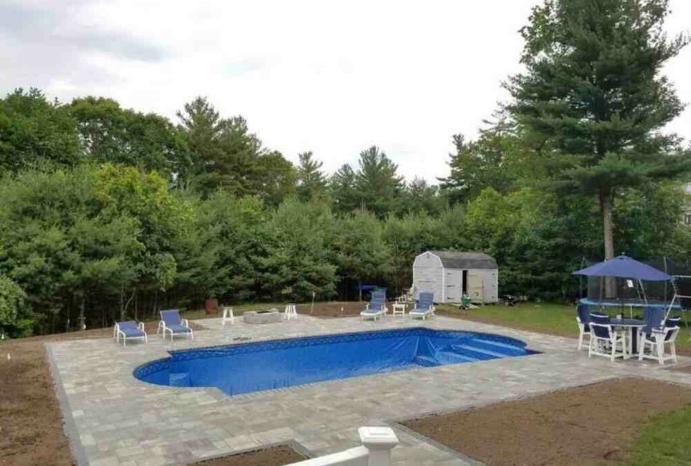 How to Combine Pool and Hardscaping Services for the Ultimate Backyard
